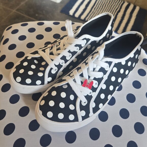 Minnie tennis shoes - Picture 2 of 4